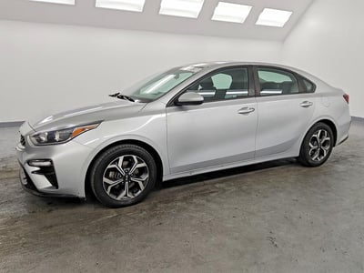 3KPF24AD0KE****** 2019 Kia Forte