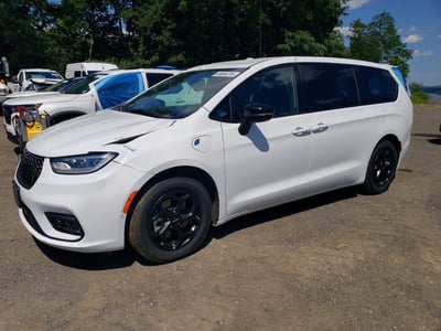 2024 Chrysler Pacifica Hybrid