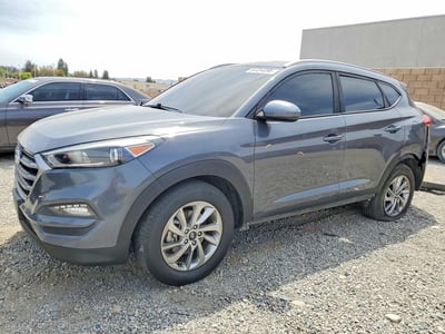KM8J33A42JU****** 2018 Hyundai Tucson