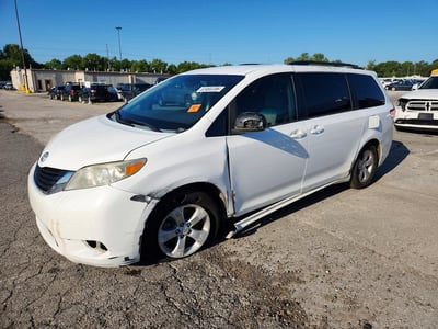 5TDKK3DC6DS****** 2013 Toyota Sienna