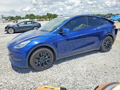5YJYGAEE2MF****** 2021 Tesla Model Y