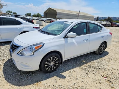 3N1CN7AP5HK****** 2017 Nissan Versa