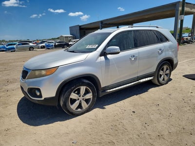 5XYKU4A61CG****** 2012 Kia Sorento