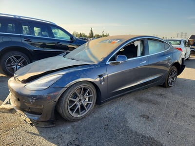 5YJ3E1EA3JF****** 2018 Tesla Model 3