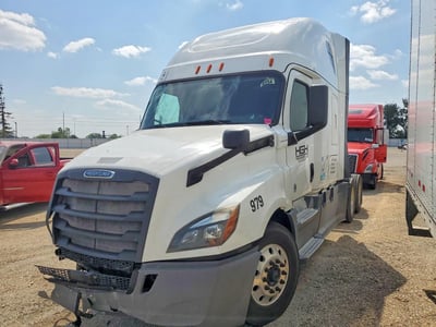 3AKJHHDR3JS****** 2018 Freightliner Cascadia 123