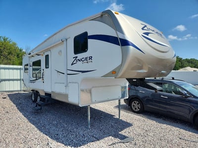 4V0FC2924CA****** 2012 Crossroads Cruiser Cf / Zinger Zf