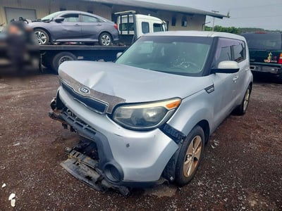 KNDJN2A22G7****** 2016 Kia Soul