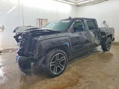 3GCUKREC5JG****** 2018 Chevrolet Silverado