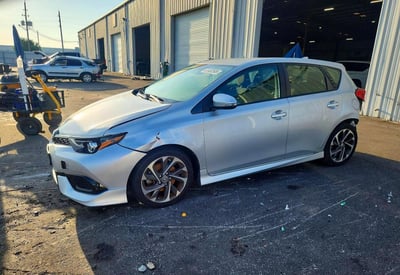 JTNKARJE8JJ****** 2018 Toyota Corolla