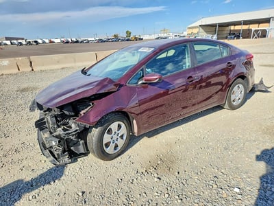 3KPFL4A75JE****** 2018 Kia Forte