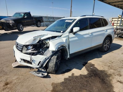 3VV3B7AX2JM****** 2018 Volkswagen Tiguan