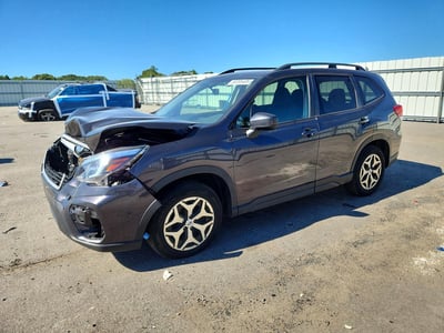 JF2SKAEC8KH****** 2019 Subaru Forester