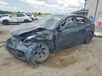7SAYGAEE9SF****** 2025 Tesla Model Y