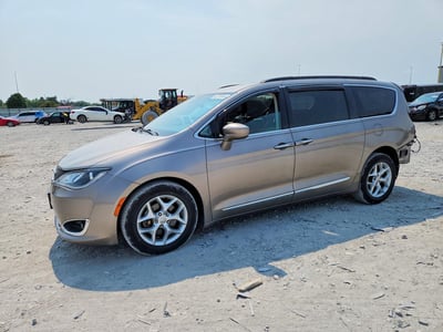 2C4RC1BG8HR****** 2017 Chrysler Pacifica