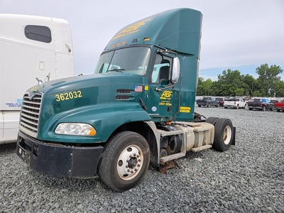 1M1AW01X8HM****** 2017 Mack Cxu612
