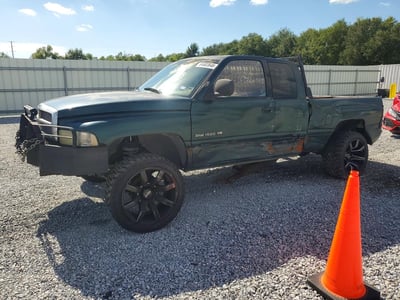 1B7HF13Y61J****** 2001 Dodge Ram 1500