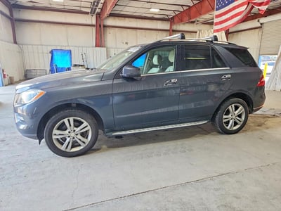 4JGDA5HB5DA****** 2013 Mercedes-Benz M-Class