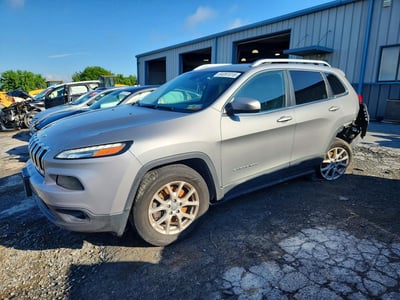 1C4PJMCB6GW****** 2016 Jeep Cherokee