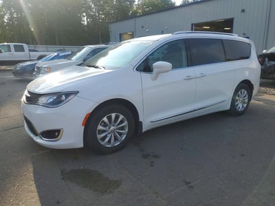 2C4RC1EG2JR****** 2018 Chrysler Pacifica