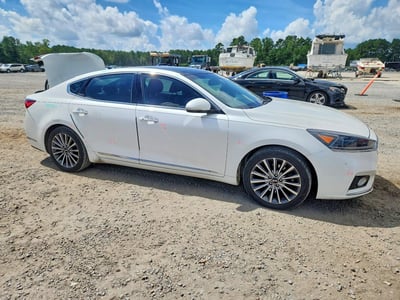 KNALC4J16H5****** 2017 Kia Cadenza