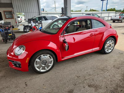 3VWJD7AT6KM****** 2019 Volkswagen Beetle
