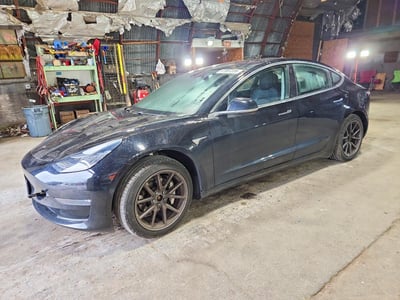 5YJ3E1EBXJF****** 2018 Tesla Model 3