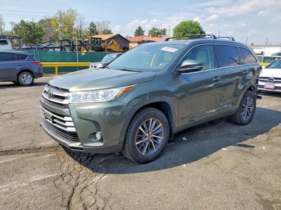 5TDJZRFH1HS****** 2017 Toyota Highlander