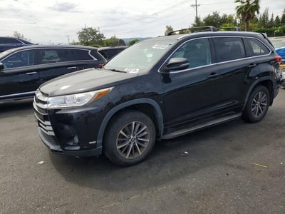 5TDKZRFH8JS****** 2018 Toyota Highlander