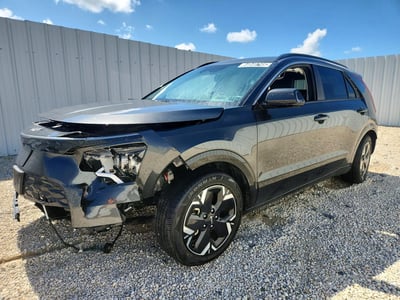 KNDCR3L15R5****** 2024 Kia Niro
