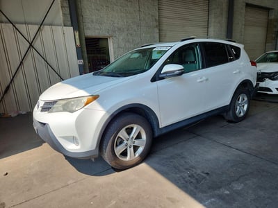 2T3RFREV8DW****** 2013 Toyota RAV4