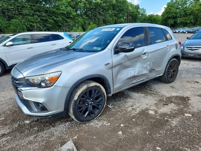 JA4AR3AUXJU****** 2018 Mitsubishi Outlander