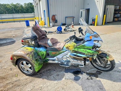 1HFSC47044A****** 2004 Honda GL1800