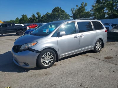 5TDYK3DC6CS****** 2012 Toyota Sienna