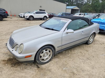WDBLK65G4XT****** 1999 Mercedes-Benz CLK-Class