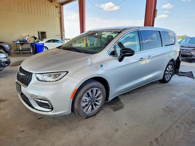 2C4RC1S79RR****** 2024 Chrysler Pacifica Hybrid