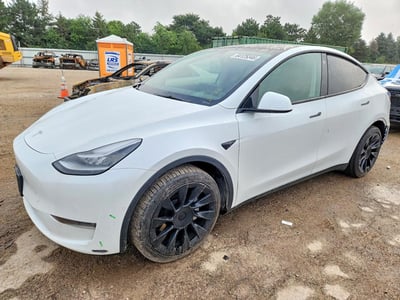 5YJYGDEE5MF****** 2021 Tesla Model Y