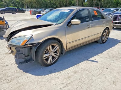 1HGCM66585A****** 2005 Honda Accord