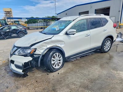 KNMAT2MT6HP****** 2017 Nissan Rogue