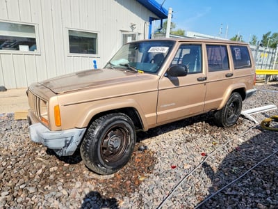 1J4FF48S8YL****** 2000 Jeep Cherokee