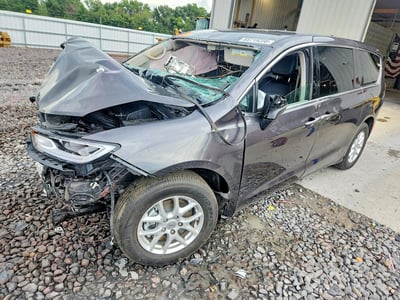 2C4RC1BGXPR****** 2023 Chrysler Pacifica