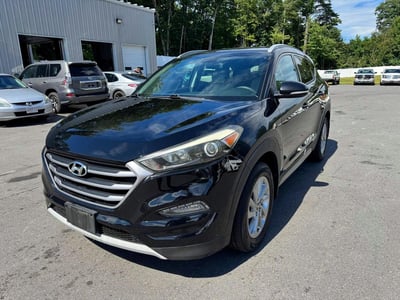 KM8J3CA2XHU****** 2017 Hyundai Tucson