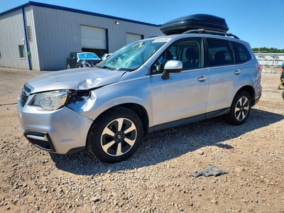 JF2SJAEC7JH****** 2018 Subaru Forester