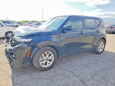 KNDJ23AUXN7****** 2022 Kia Soul