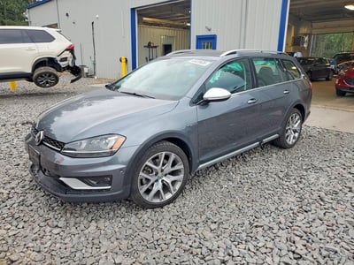 3VWH17AU4HM****** 2017 Volkswagen Golf Alltrack