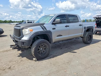 5TFDW5F1XHX****** 2017 Toyota Tundra