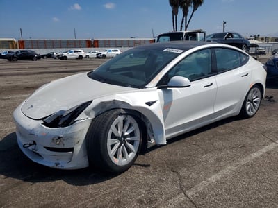 5YJ3E1EB7NF****** 2022 Tesla Model 3
