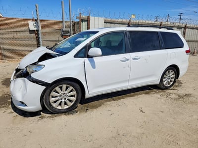 5TDDK3DC5ES****** 2014 Toyota Sienna