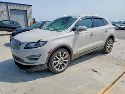 5LMCJ3C94KU****** 2019 Lincoln MKC