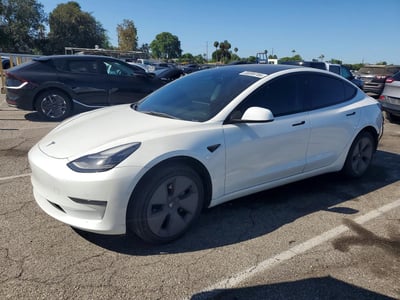5YJ3E1EA8NF****** 2022 Tesla Model 3