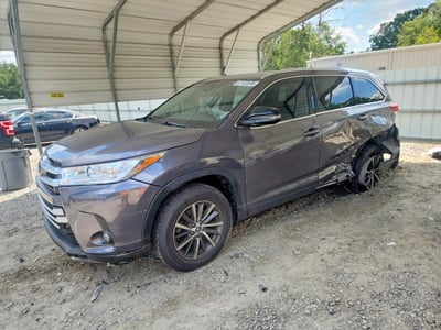 5TDKZRFH6KS****** 2019 Toyota Highlander
